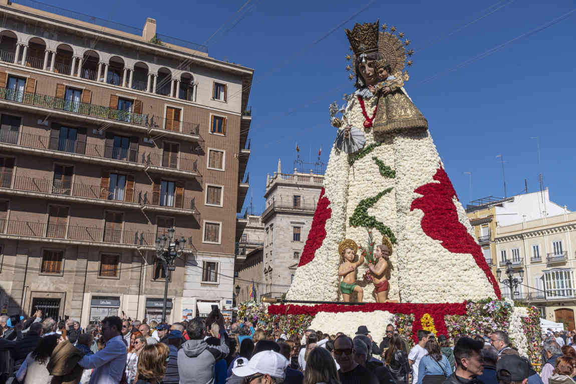 Valencia - fallas 2023 - ofrenda floral 03 .jpg